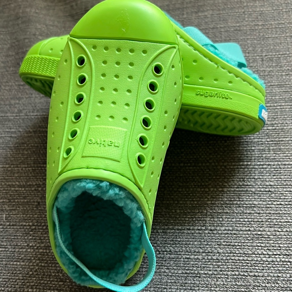 Native Sugarlite Slides With Backstrap - Never worn